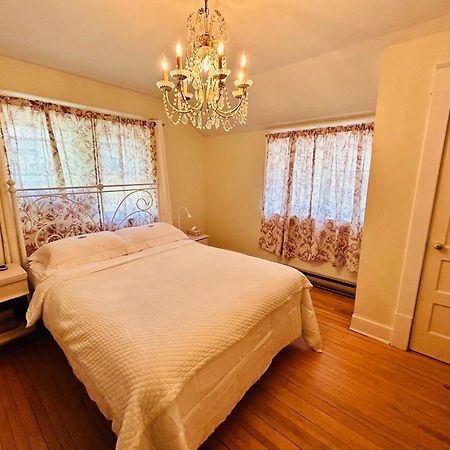 Auberge De Mon Petit Chum B&B 韦克菲尔德 外观 照片